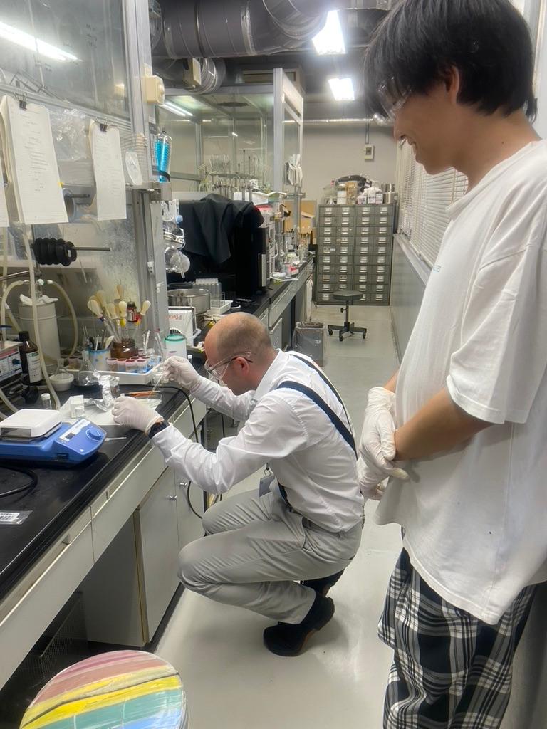 August 2025 - Making films in the lab @ Osaka π§ͺ